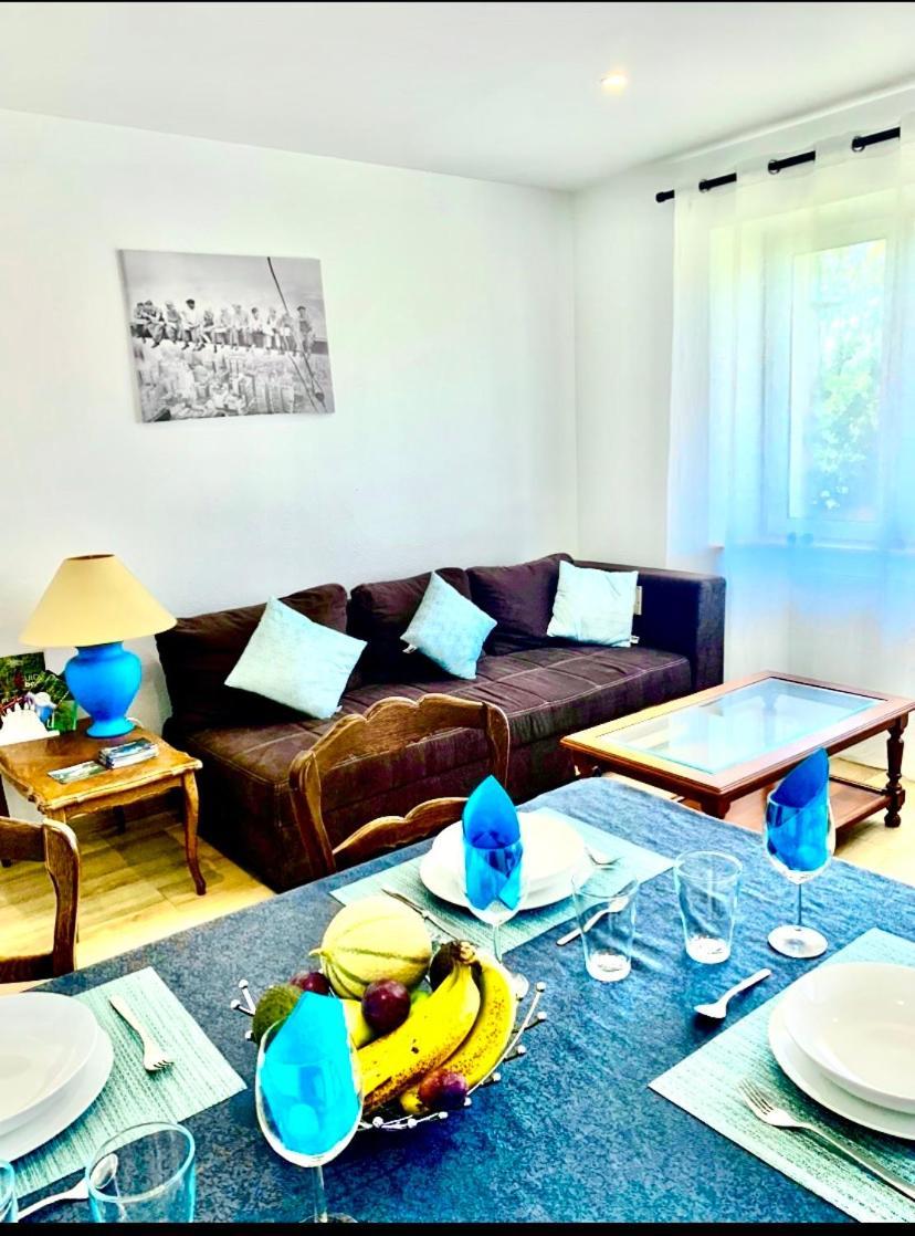 L Indemodable Renove Spacieux Et Lumineux Avec 2 Chambres サールブール エクステリア 写真