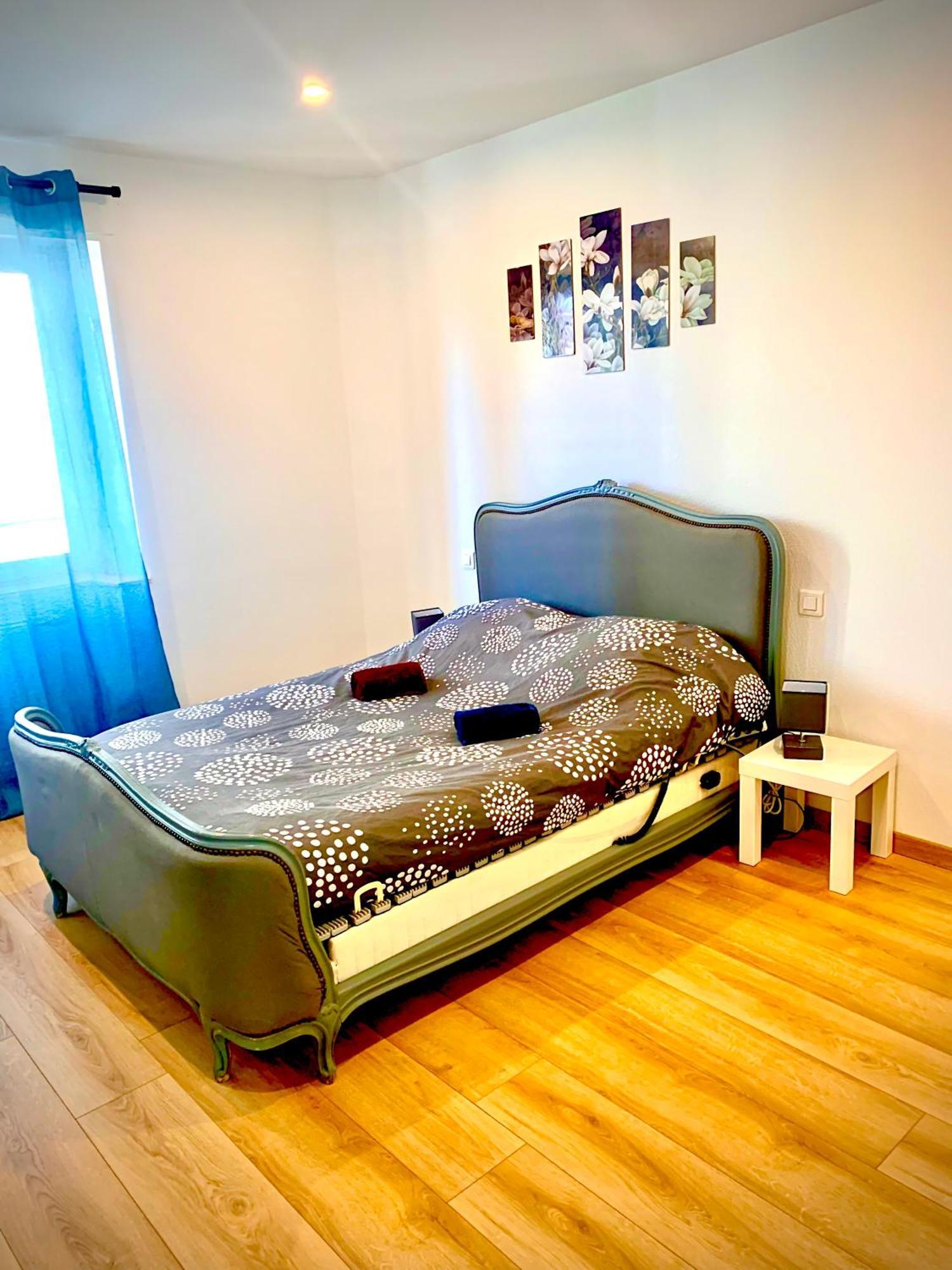 L Indemodable Renove Spacieux Et Lumineux Avec 2 Chambres サールブール エクステリア 写真
