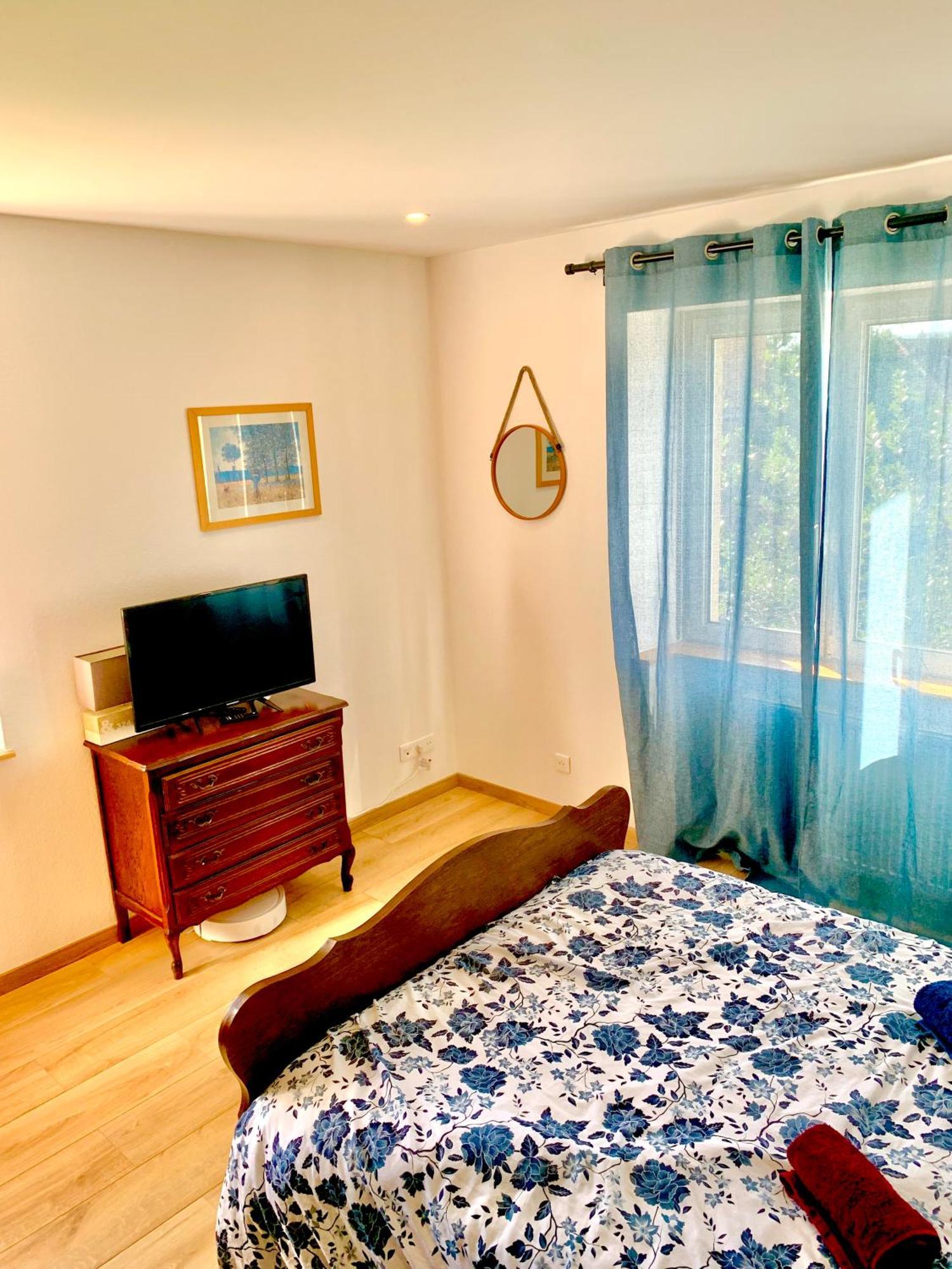 L Indemodable Renove Spacieux Et Lumineux Avec 2 Chambres サールブール エクステリア 写真