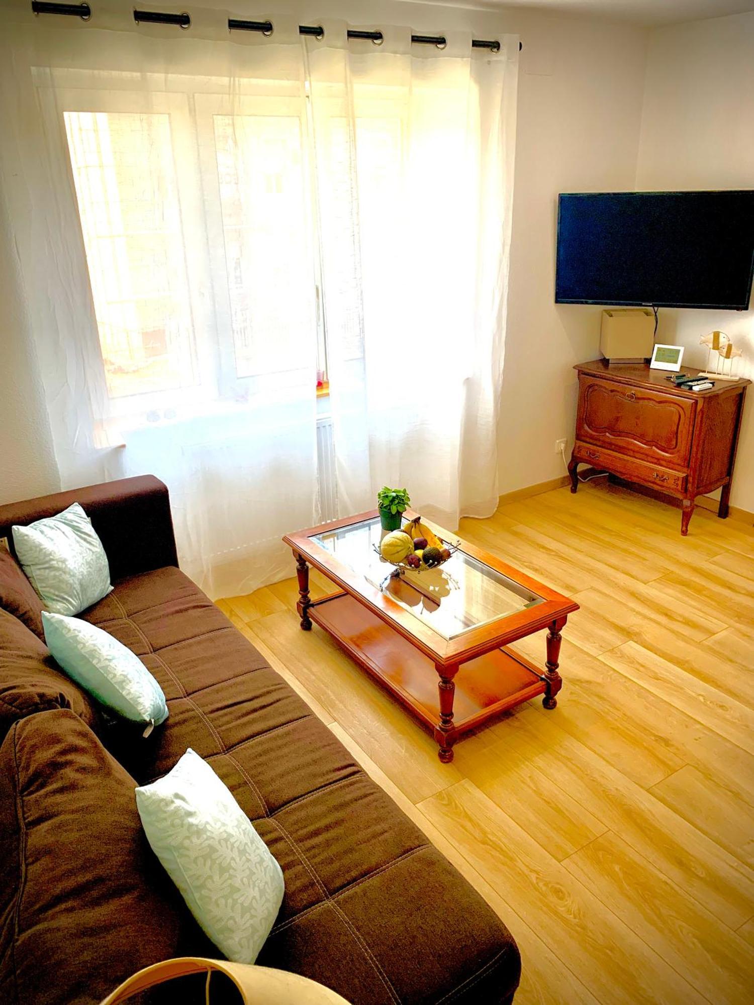 L Indemodable Renove Spacieux Et Lumineux Avec 2 Chambres サールブール エクステリア 写真