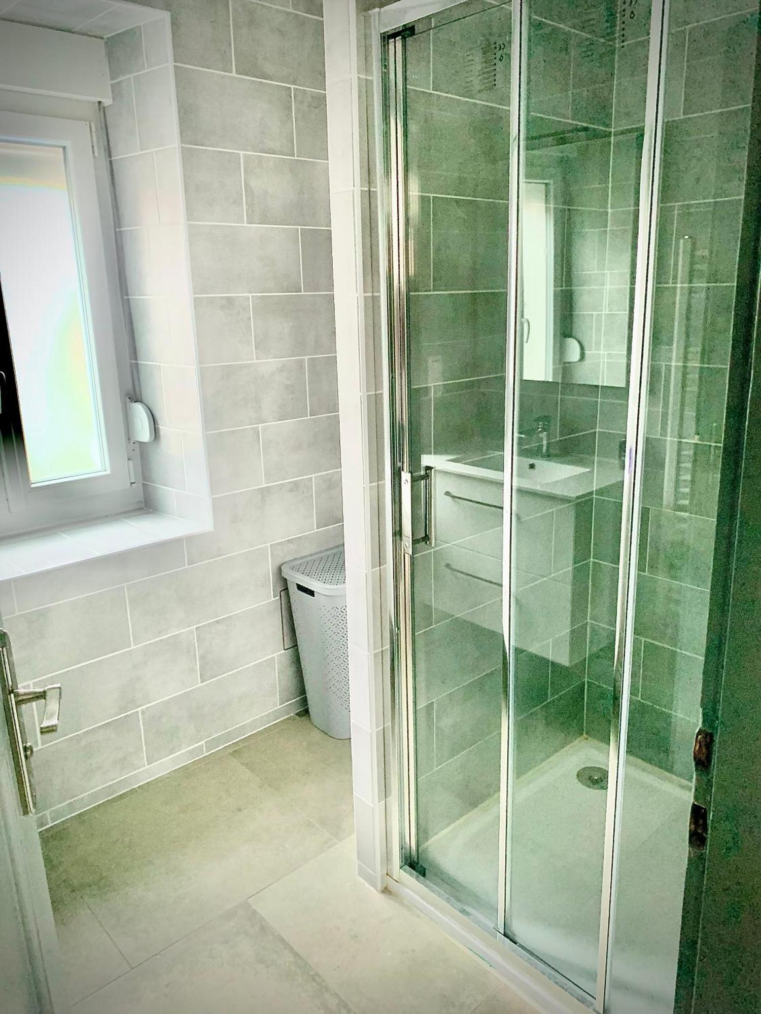 L Indemodable Renove Spacieux Et Lumineux Avec 2 Chambres サールブール エクステリア 写真
